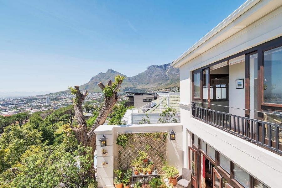 5 Bedroom Property for Sale in Tamboerskloof Western Cape